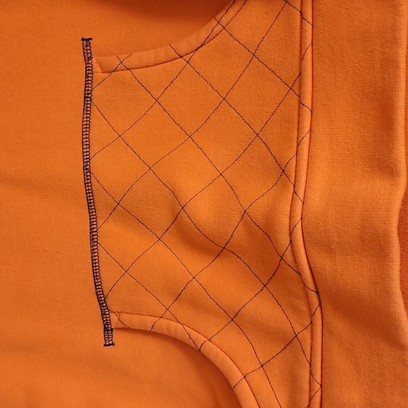 Women's Official NFL Denver Broncos hoodie size Large - Picture 3 of 5